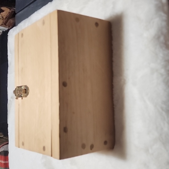 HANDMADE WOODEN BOX WITH  LID AND  LOCK - Picture 6 of 10